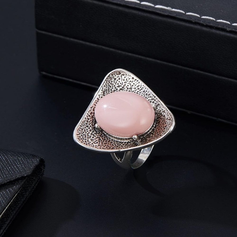 Medieval Triangle Pink Agate Set - image 4